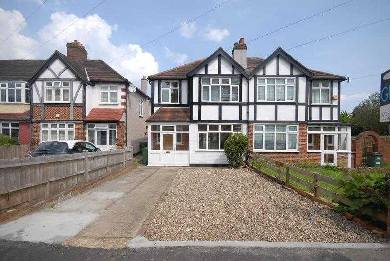 3 bedroom house in Sutton Common Road