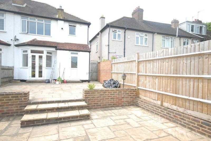 3 bedroom house in Sutton Common Road