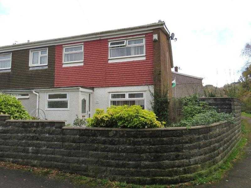 3 bedroom Semi-Detached House for Sale, 1 mile from Merthyr Tydfil town centre