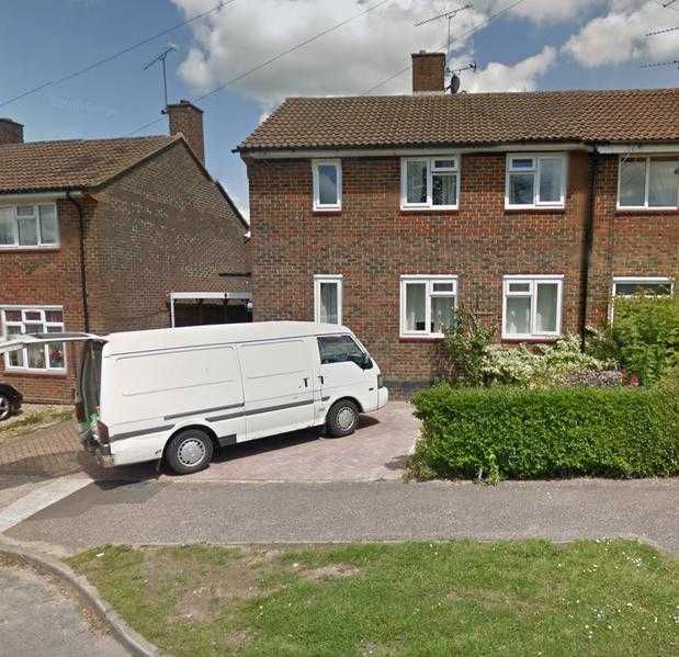 3 Bedroom Semi-detached house to rent - 8 minutes walk to Three Bridges station