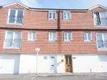 3 Bedroom Townhouse with Garage in Central Bromley 1,200PCM