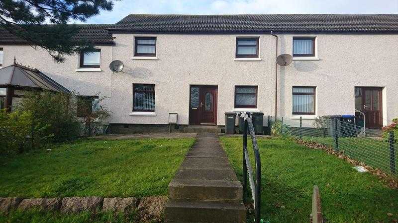 3 bedroomed house for rent peterhead close to beach, shops, school and bus stop.