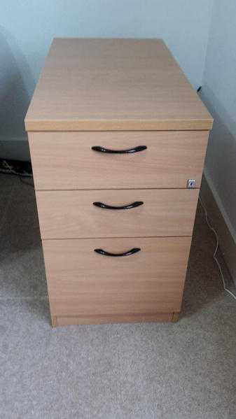 3 drawer pedestal with keys