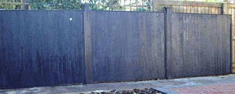 3 FENCE PANELS PLUS MATCHING SIDE  GATE  WOOD DOOR