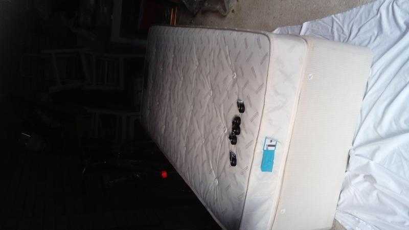 3 ft diva bed, with sliding doors under for storage. Fire retardant. Very good condition.  Free to .