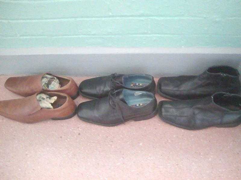 3 pairs of size 9 mens smart shoes