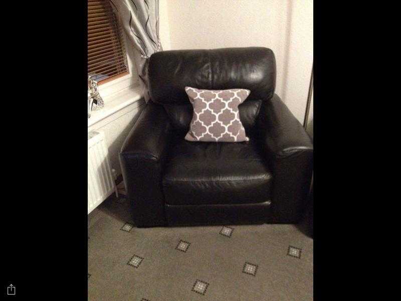 3 piece black leather suite for sale