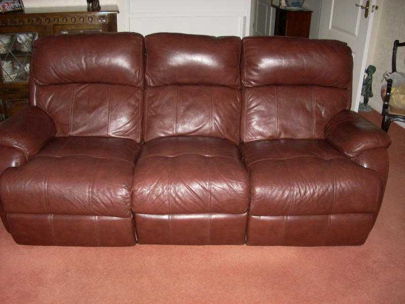 3 piece suite in chestnut brown leather.