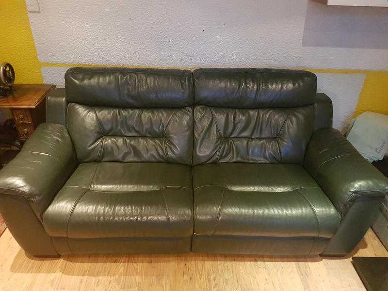 3 seater ELECTRIC LEATHER RECLINER SOFA dfs super comfortable