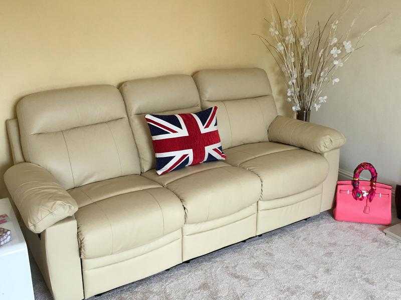 3 SEATER RECLINER SOFA amp RECLINER ARMCHAIR. CREAM LEATHER. 8 WEEKS OLD. BY ARGOS. COLLECTION FROME