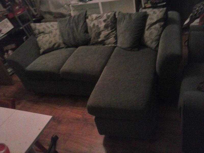 3 seater sofa in perfect condition