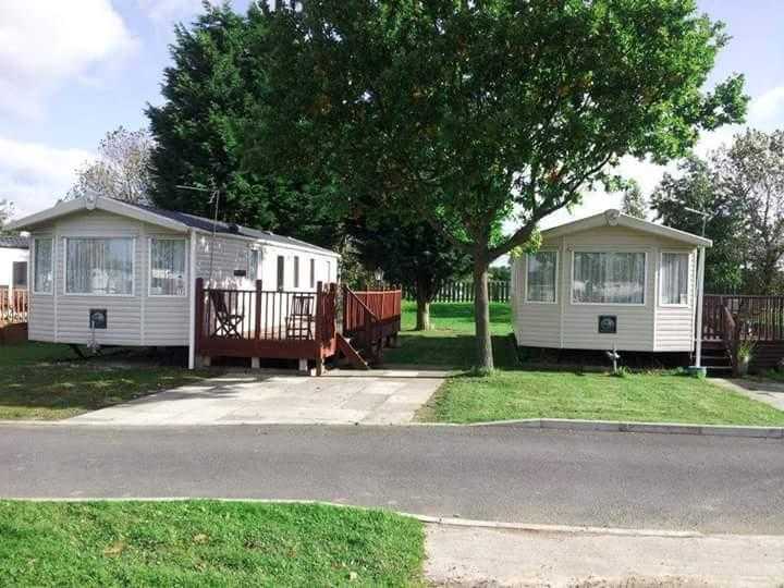 3 six berth Caravans to hire in Flamingoland North Yorkshire