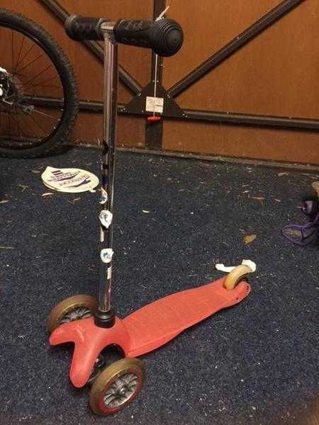 3 Wheeled Micro Scooter Pink