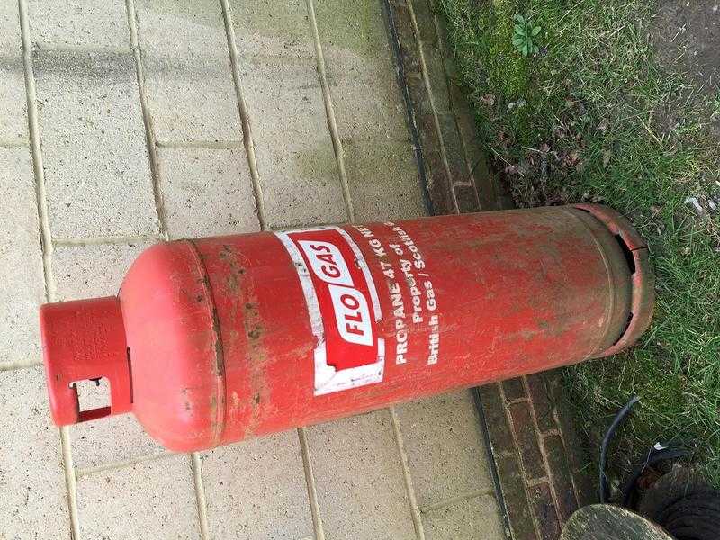 3 x EMPTY LARGE GAS BOTTLES- FLO GAS 47kg size FOC