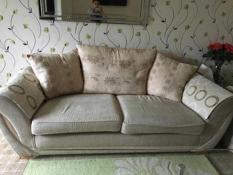32 Sofa Set with Double Footstool
