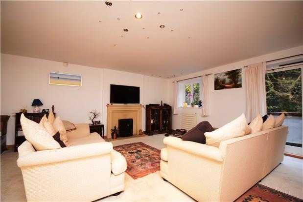 4 bedroom flat in Frenchay