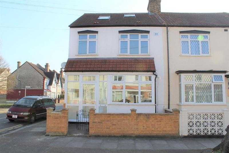 4 bedroom house in Seely Road