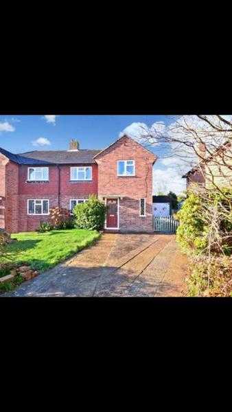 4 Bedroom Unfurnished Semi-detached house to rent in Horley at 1500 PM