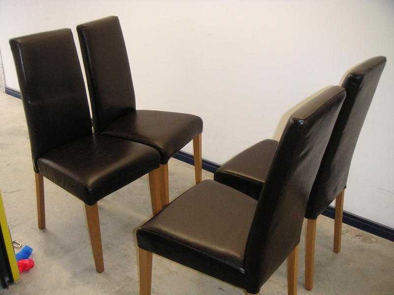 4 DINNG ROOM CHAIRS