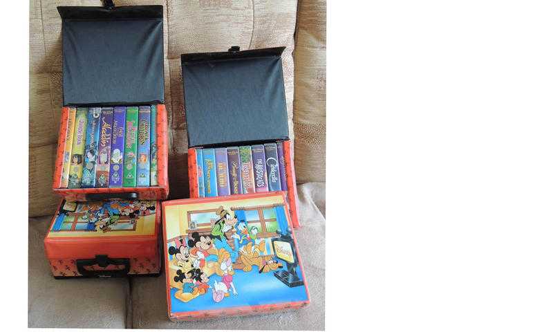 4 Disney Video Cases with videos