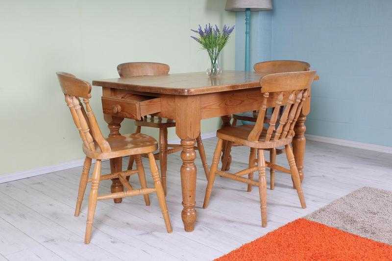 4 FT SOLID PINE KITCHEN TABLE amp 4 CHAIRS WITH DRAWER - CAN COURIER