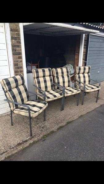 4 garden chairs