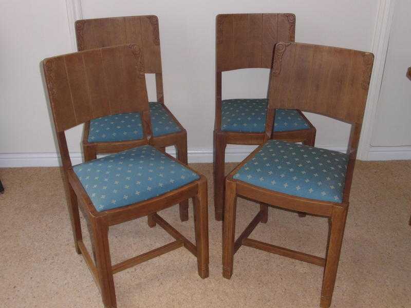 4 oak dining chairs - in very good condition