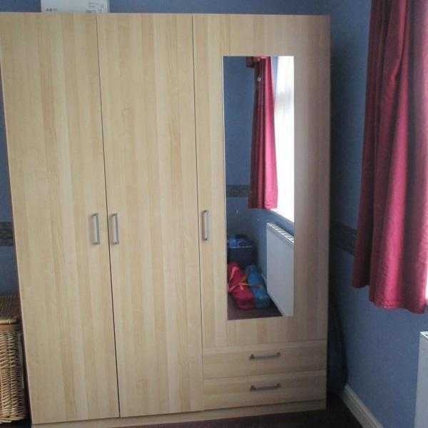 4 Piece bedroom Furniture set