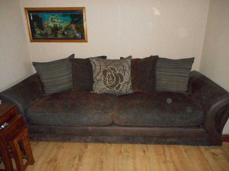 4 seater settee   and 2 seater settee