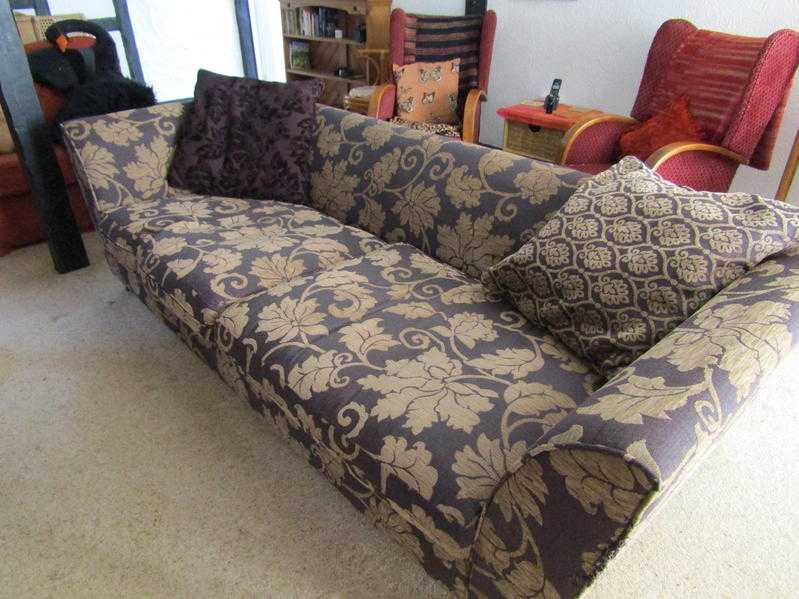 4 SEATER SOFA IN PURPLE AND CREAM HEAVY COTTON, 2 CONTRAST CUSHIONS