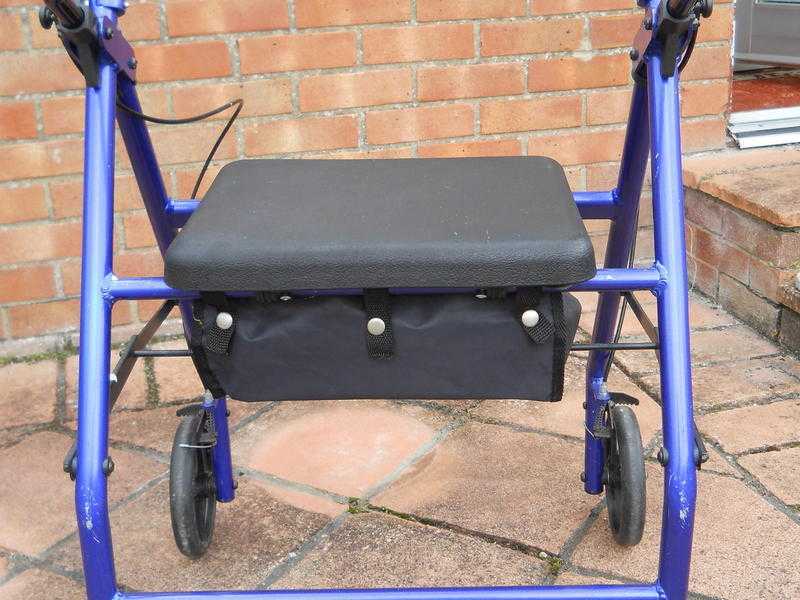 4 wheeled mobility walking aid -FREE