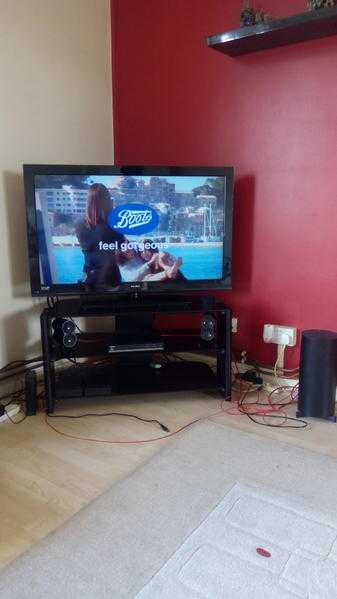 40 tv full hd freeview Inc free sat box