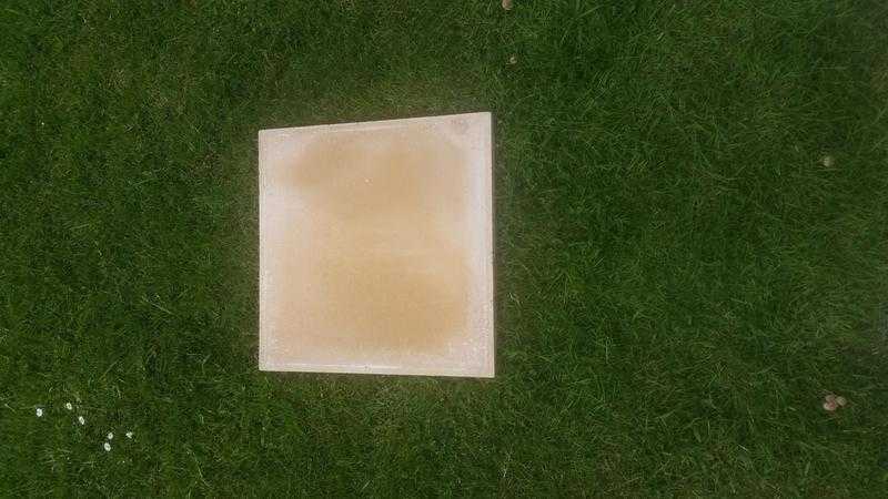 400mm x 400mm Buff Coloured Smooth Paving Slabs x 22