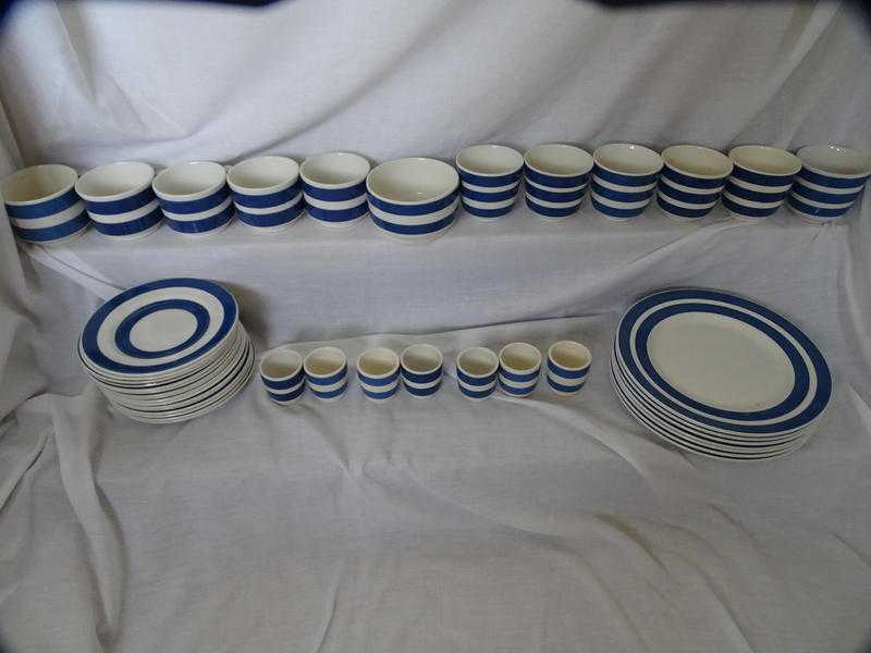 42 Pieces Blue and White Staffordshire Pottery Ltd  Cordon Bleu