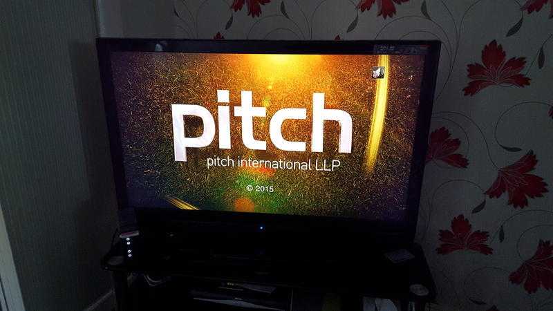 42inch Hitachi TV for sale excellent condition