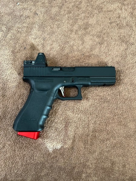 We go them glocks available in stock Gen 5