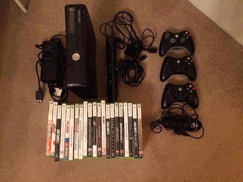 4GB Xbox 360, Kinect, 3 controllers and games