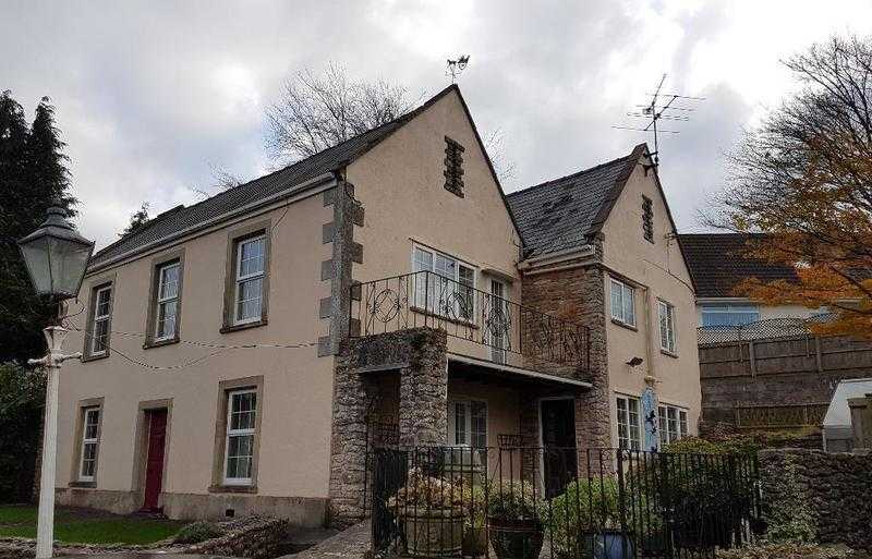 5 Bedroom house For Sale In Crosscombe