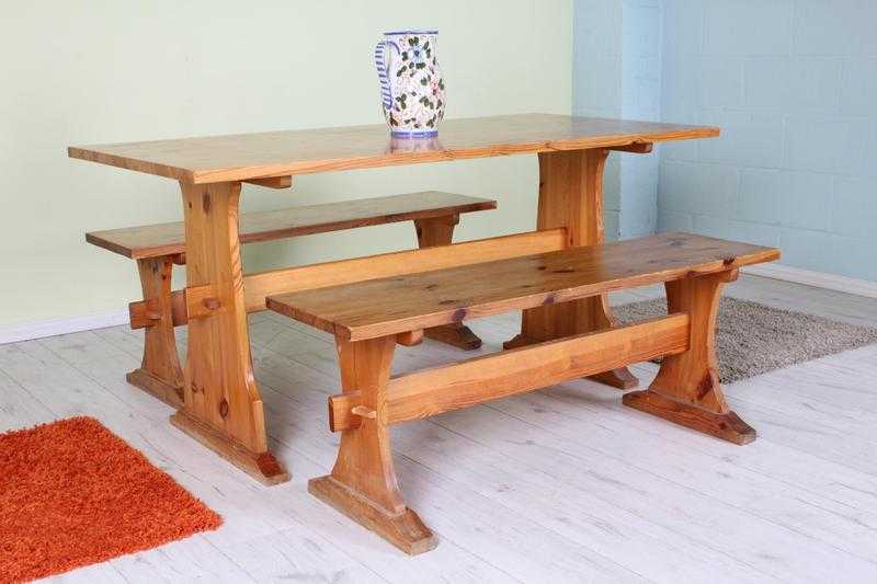 5 FT COUNTRY SOLID PINE TABLE amp 2 BENCHES - CAN COURIER