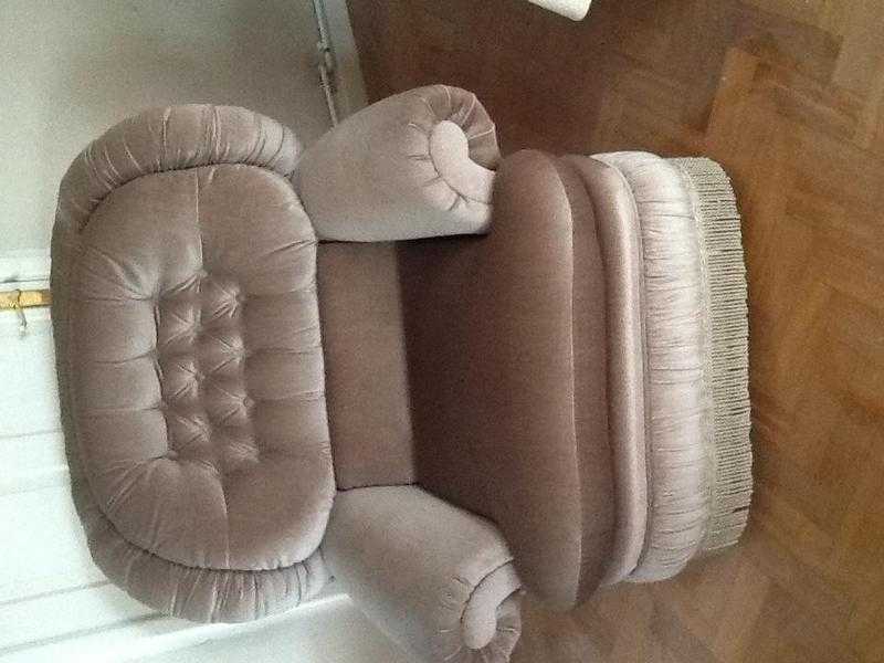 5 piece suite in perfect condition