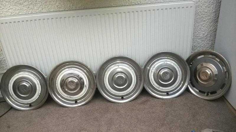 5 ROLLS ROYCE SILVER SHADOW HUB CAPS