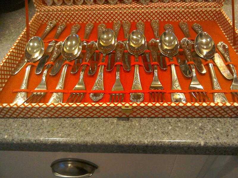 51 peice cutlery set in box