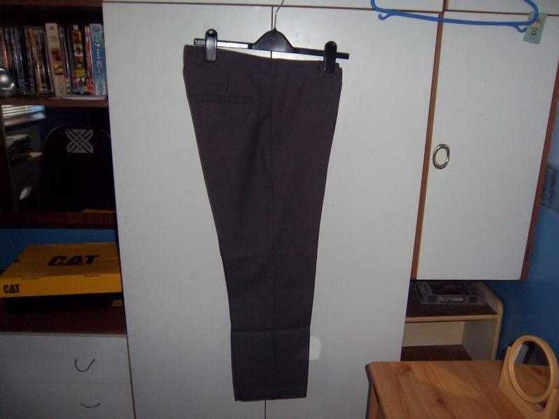 6 Pairs of Mens Trousers