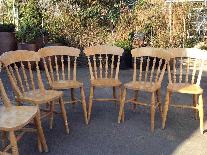 6 Solid pine dining room chairs