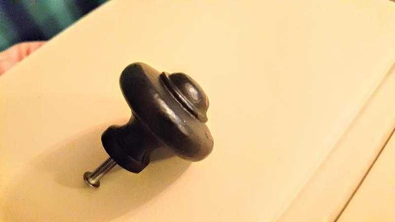 6 x black cast iron knobs for sale