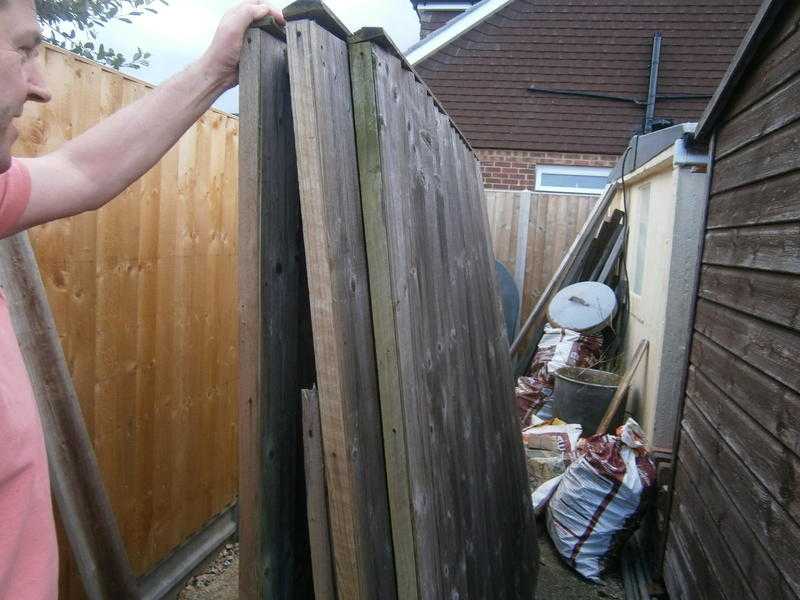 6FT SOLID BOARD FENCE PANELS.