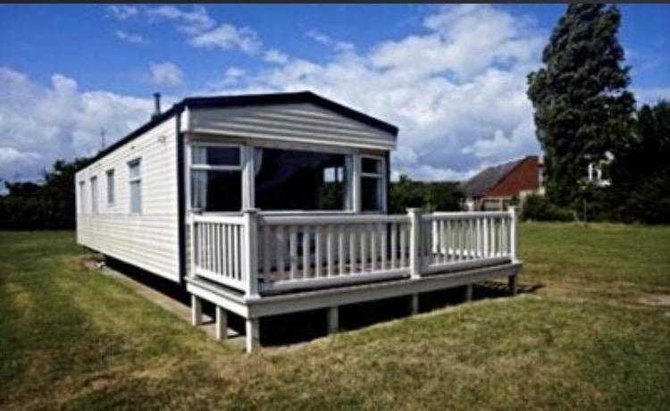 8 berth 3 bedroom caravan forsale in the Isle of Wight (Sandhills)