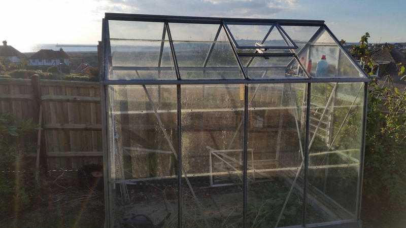 8039x6039 (2.4x1.8m) Aluminium Greenhouse