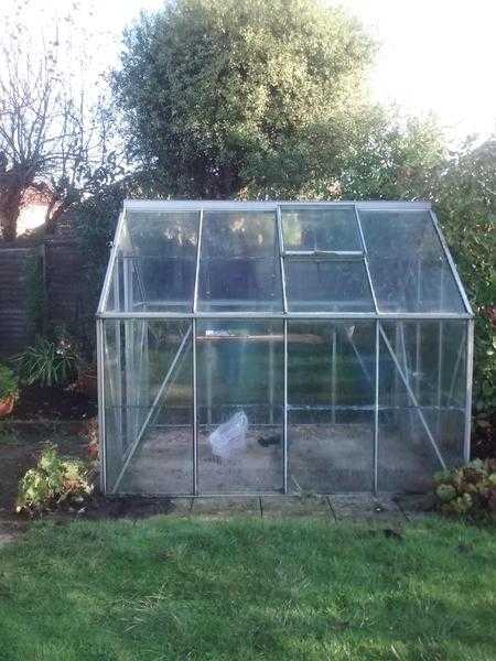 8x6 Greenhouse100 intactCan deliver