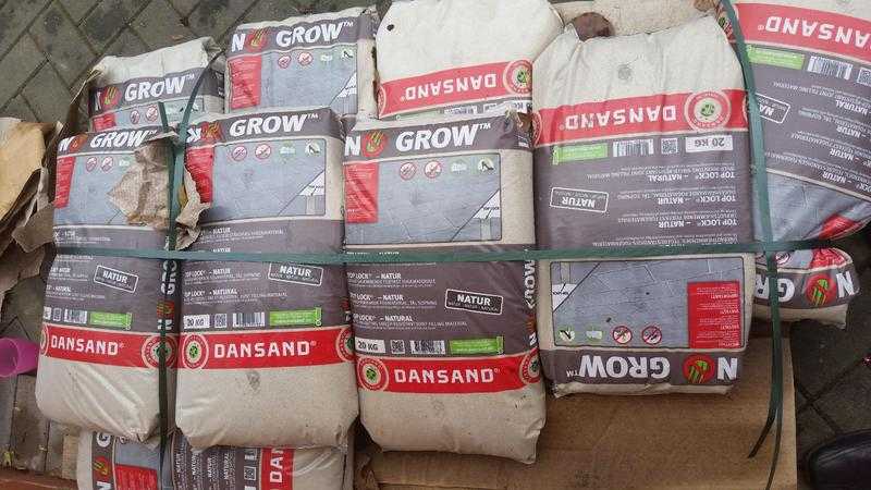 9 bags Dansand No Grow Block Paving Sand -FREE to anyone who can collect